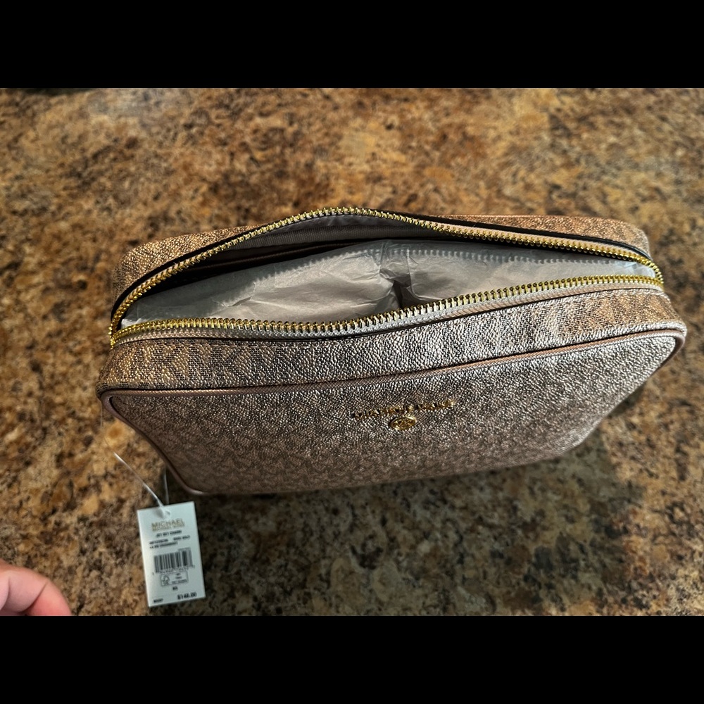 Rose Gold Michael Kors Crossbody bag. Brand New With tags. NEVER USED